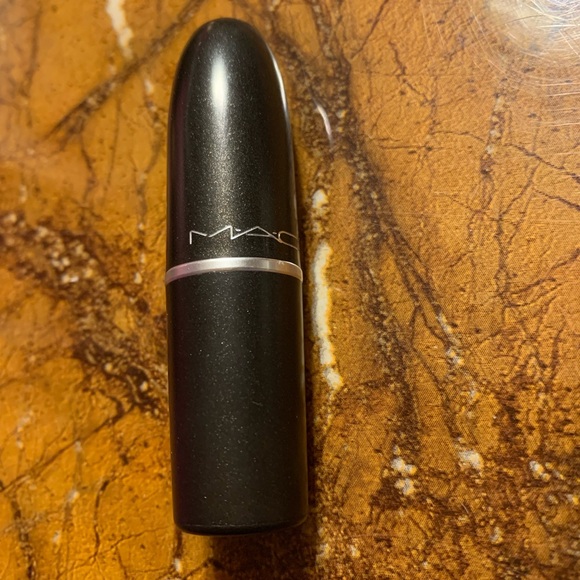 MAC Lipstick - Picture 4 of 6